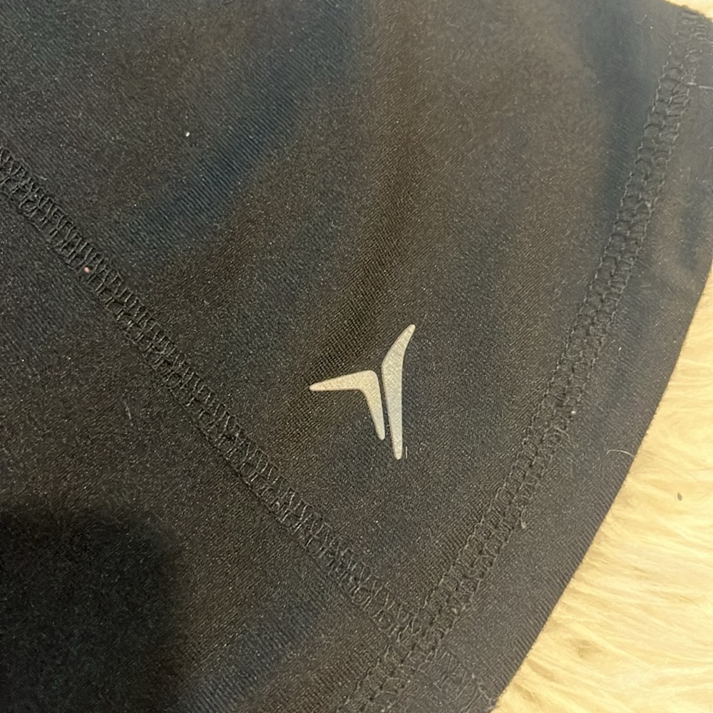 3/$25 Old Navy women’s M active wear black - Picture 4 of 8